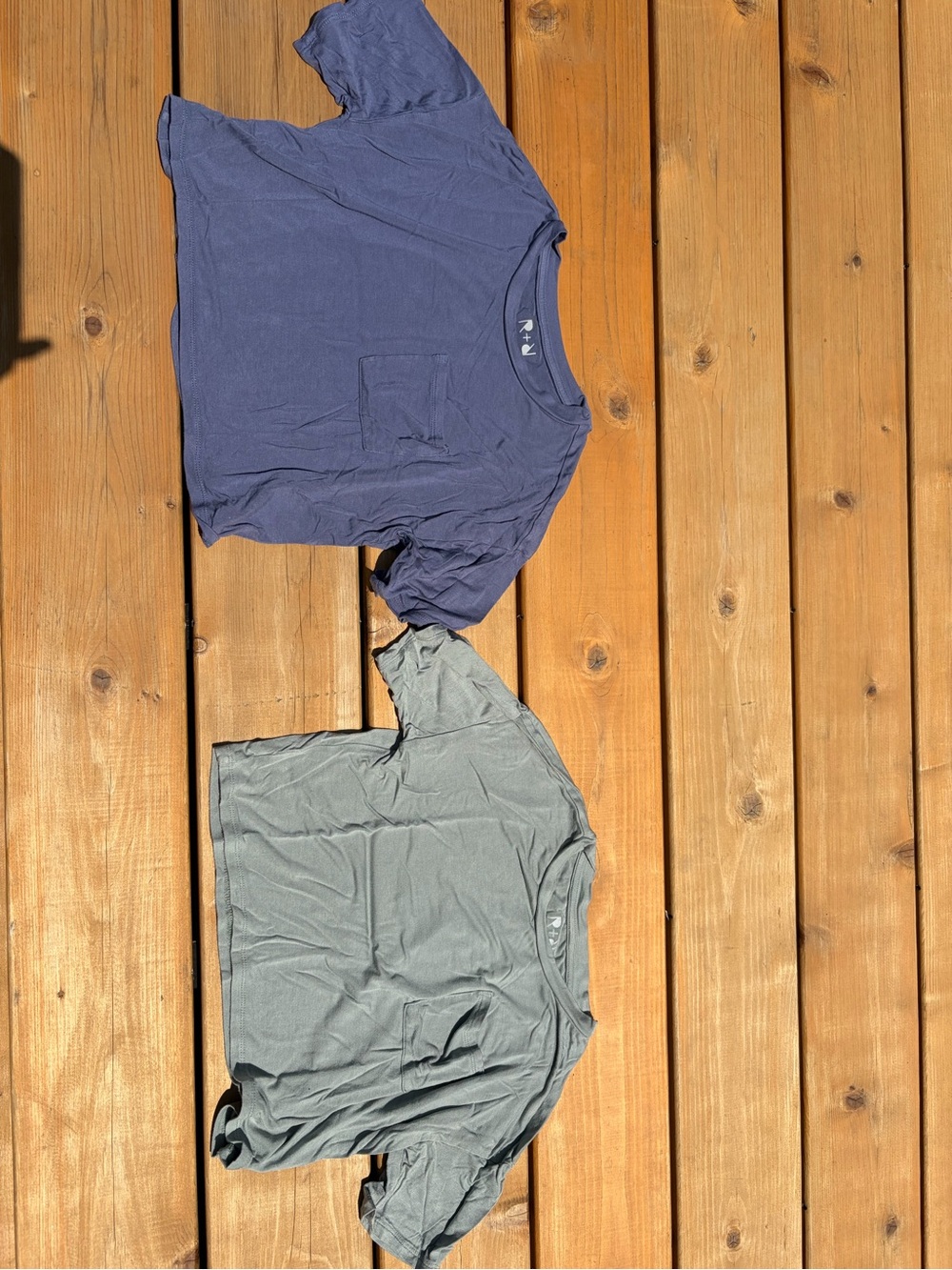 Roller Rabbit Kids Short Sleeve Pocket Tees — Navy & Gray-Green